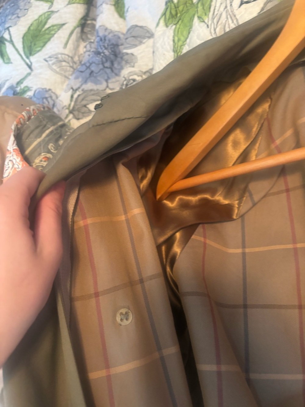 Burberry Olive Green Trench Coat - Picture 6 of 6